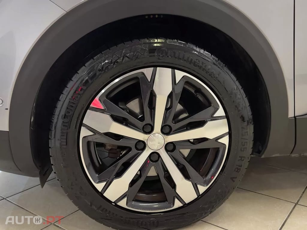 Peugeot 3008 1.5 BlueHDi Allure Pack — fotografia 12