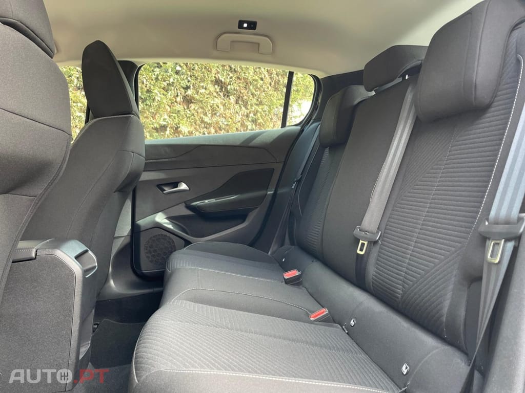 Peugeot 308 PureTech 130 EAT8 Active Pack