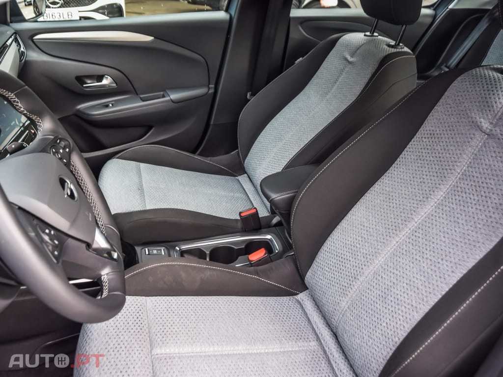 Opel Corsa 1.2 T Aut. CV8