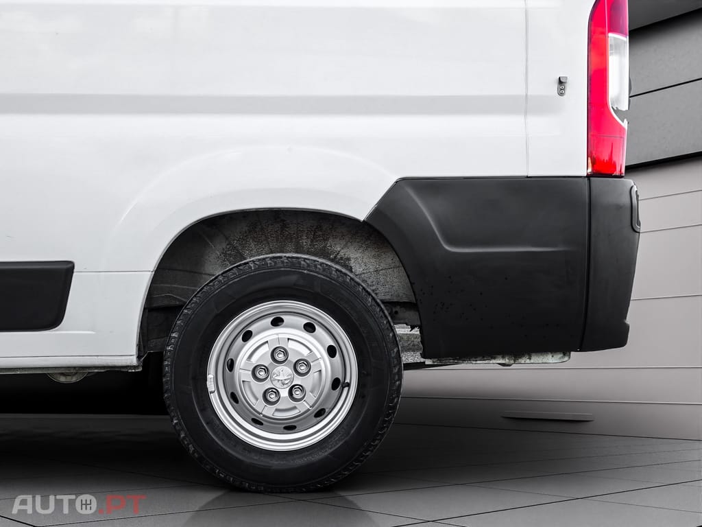 Peugeot Boxer 2.0 BlueHDi 333 L3H2 Pro