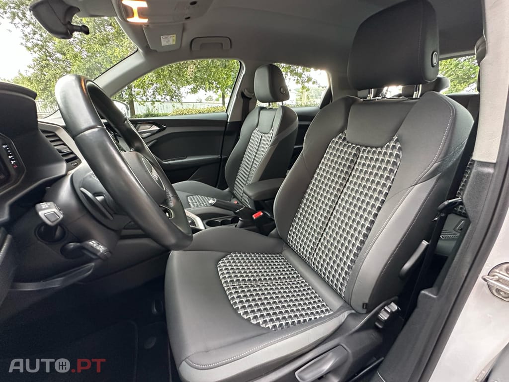 Audi A1 30 TFSI S line S tronic
