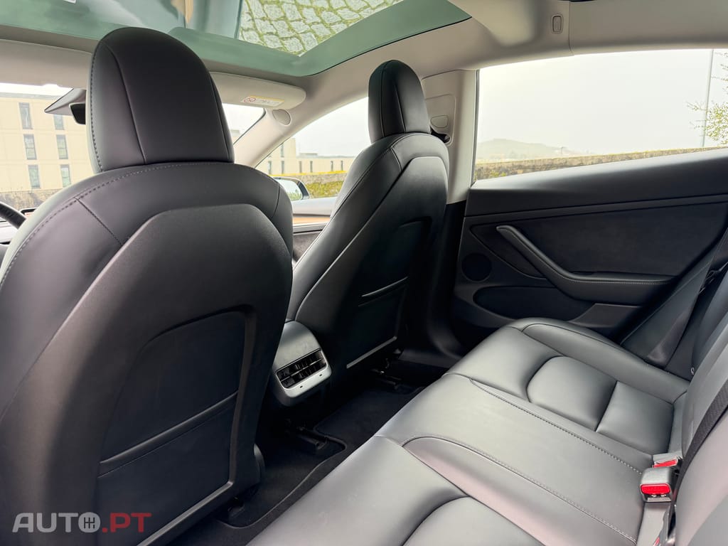 Tesla Model 3 Standard Range Plus RWD