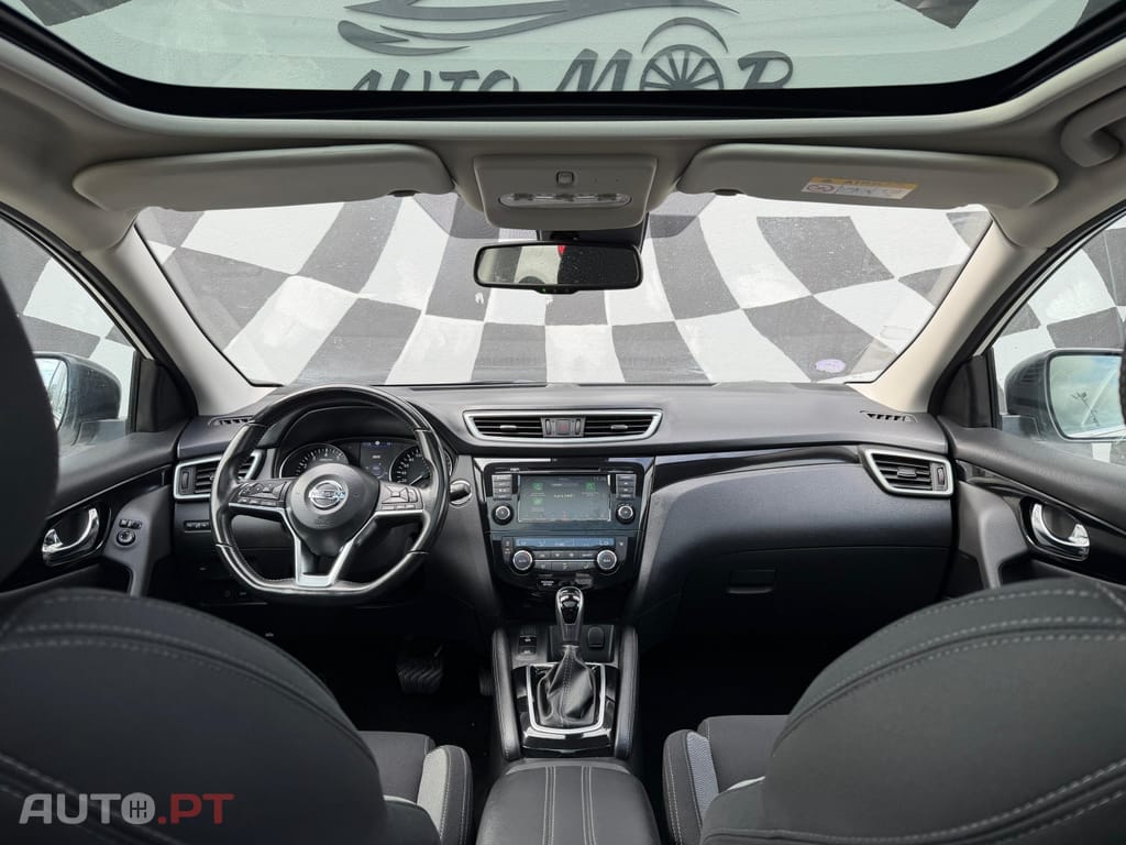 Nissan Qashqai 1.3 DIG-T N-Connecta DCT