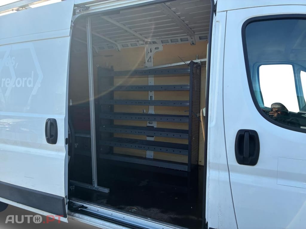 Peugeot Boxer 2.0 BlueHDi 335 L3H2 Premium