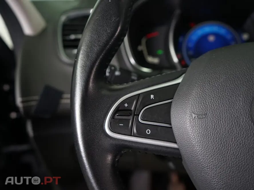 Renault Grand Scénic ENERGY TCe 130 INTENS