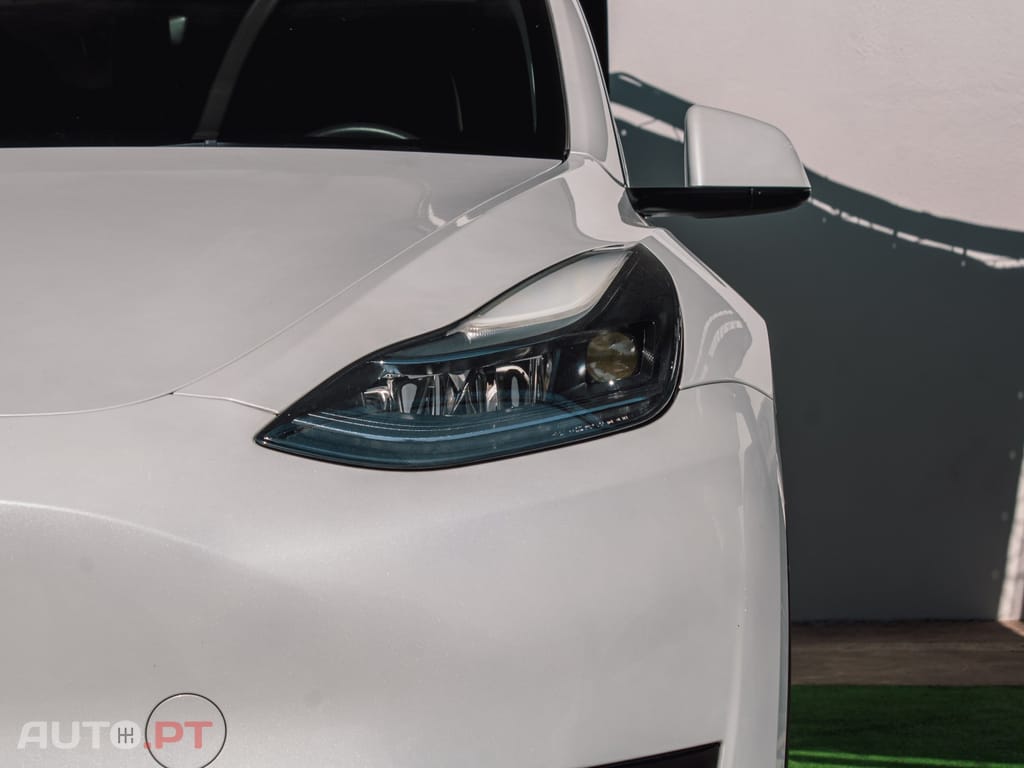 Tesla Model Y Long Range Dual Motor AWD
