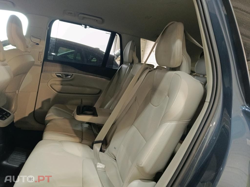 Volvo XC90 2.0 T8 PHEV Plus Bright AWD