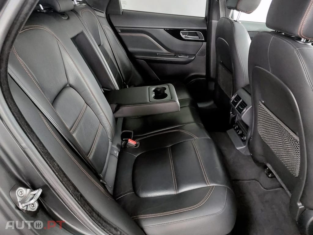 Jaguar F-Pace 2.0 i4D Prestige AWD