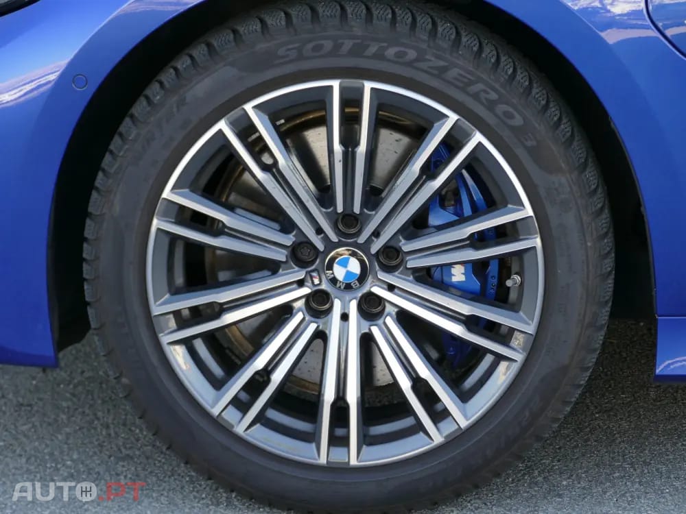 BMW 330 e Pack Desportivo M Auto