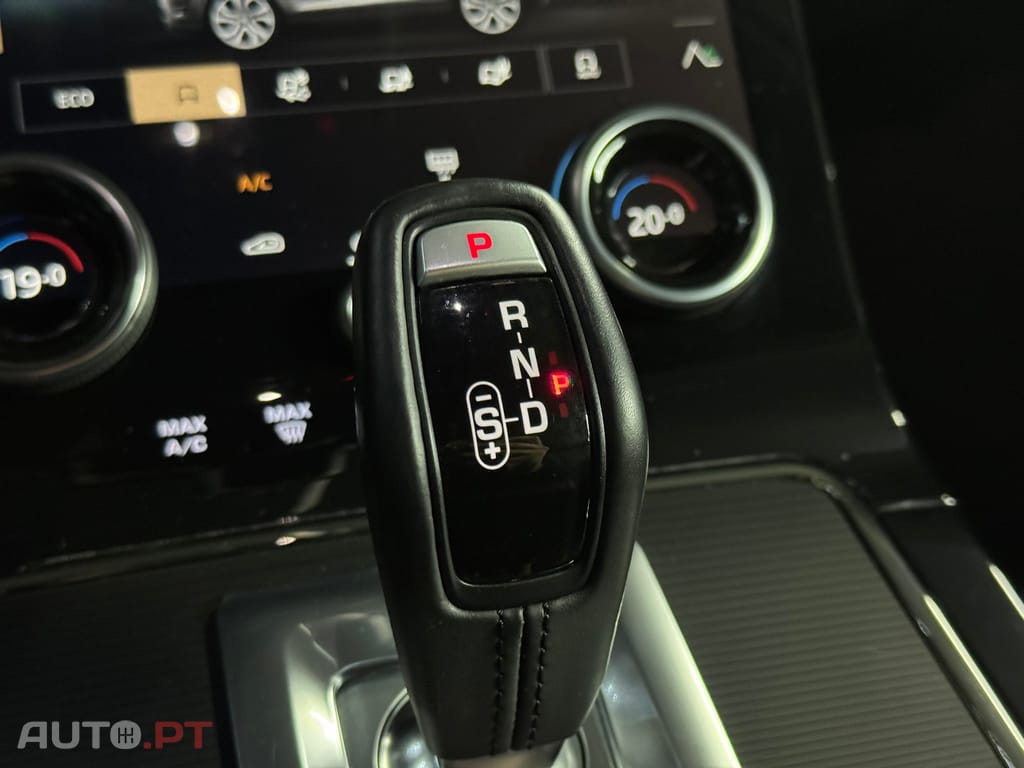 Land Rover Evoque 1.5 P300e AWD R-Dynamic S Auto