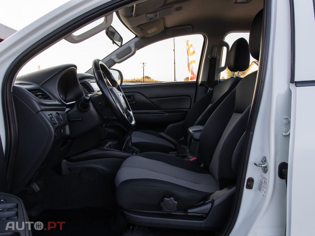 Mitsubishi L200 2.3 DI-D CD Invite 4WD
