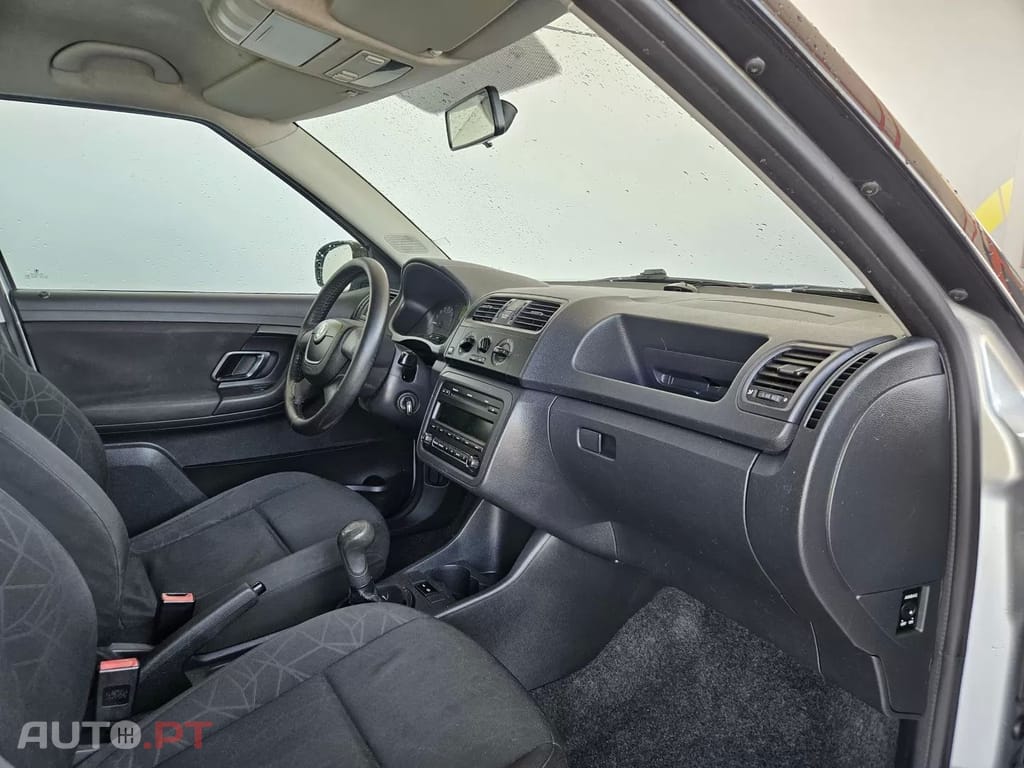 Skoda Fabia 1.2 TDi Family — fotografia 5