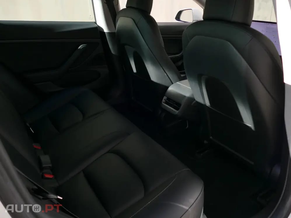 Tesla Model 3 Standard Range Plus RWD