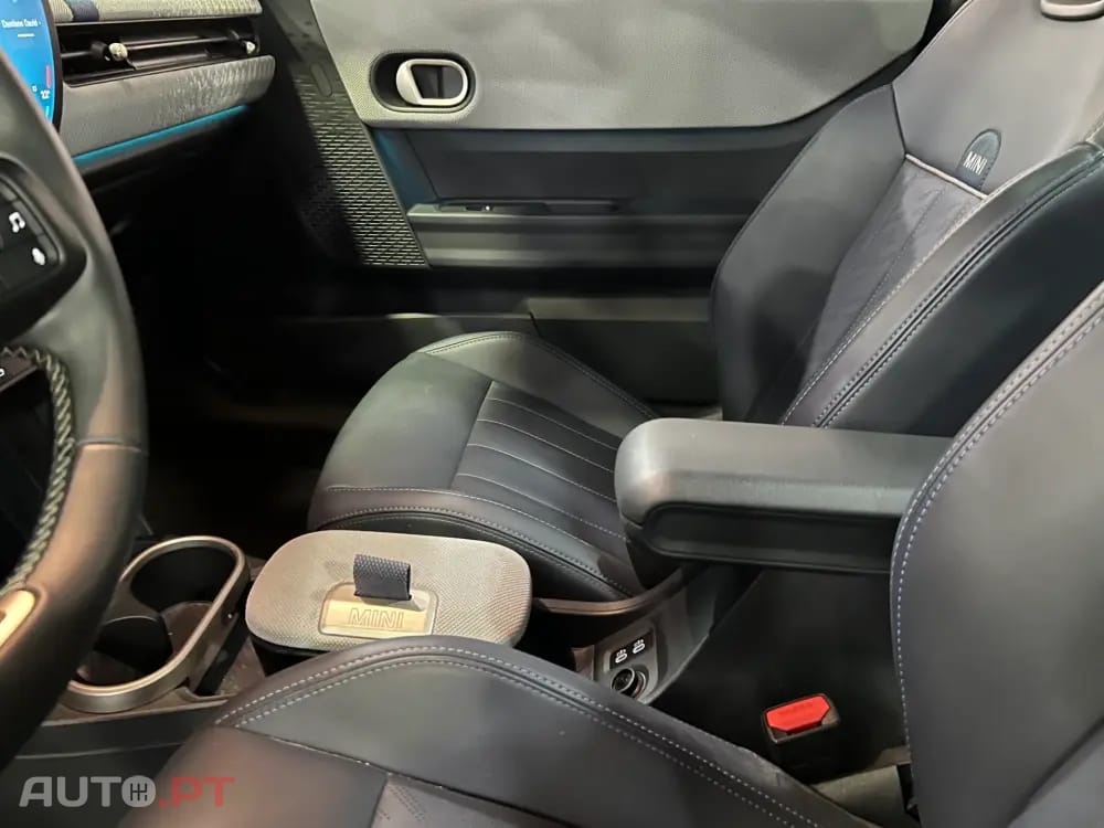 MINI Cooper Cooper C Favoured S