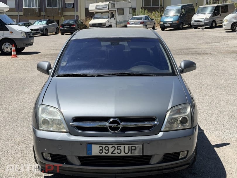Opel Vectra 2.2 DTi Elegance