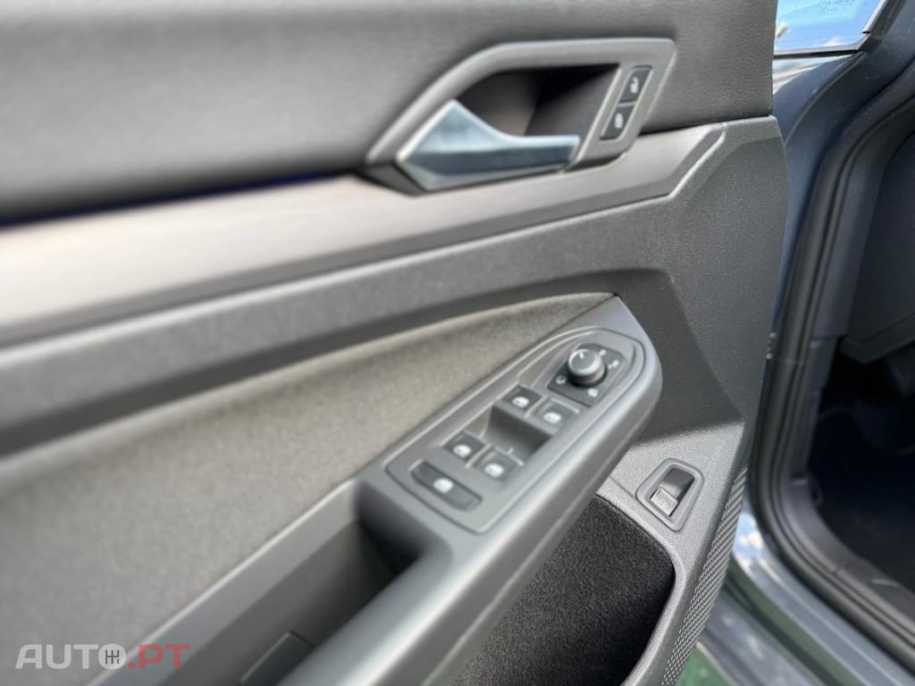 Volkswagen Golf 1.4 eHybrid OPF DSG Style