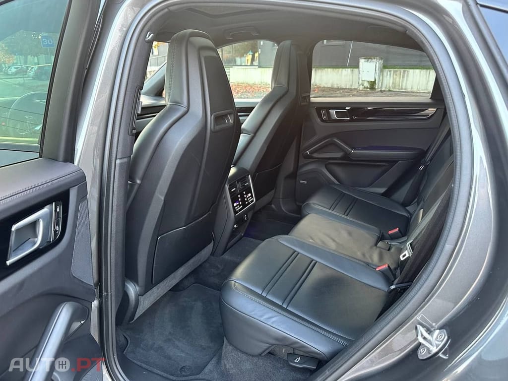 Porsche Cayenne E-Hybrid Platinum Edition