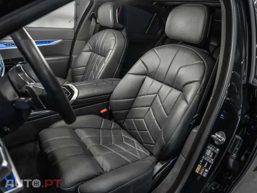 BMW 750 750e xDrive Pack Desportivo M