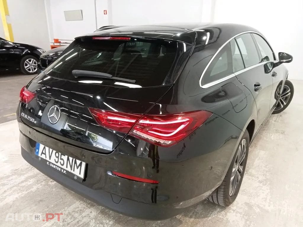 Mercedes-Benz CLA 250 e Shooting Brake Style Plus