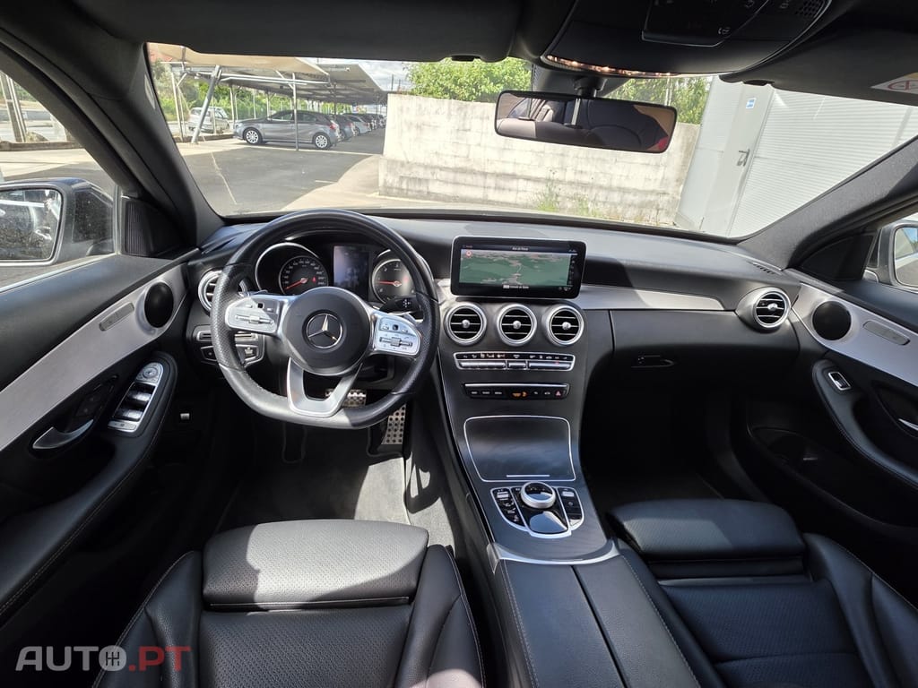 Mercedes-Benz C 300 DE AMG — fotografia 11