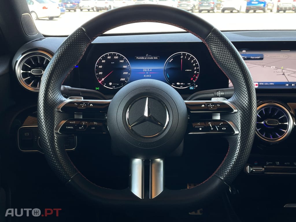 Mercedes-Benz A 250 e AMG Line