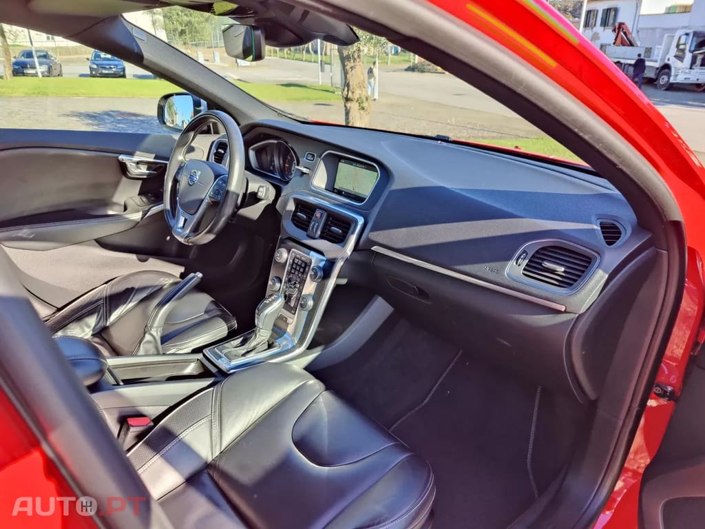 Volvo V40 1.5 T3 Sport Edition R Geartronic