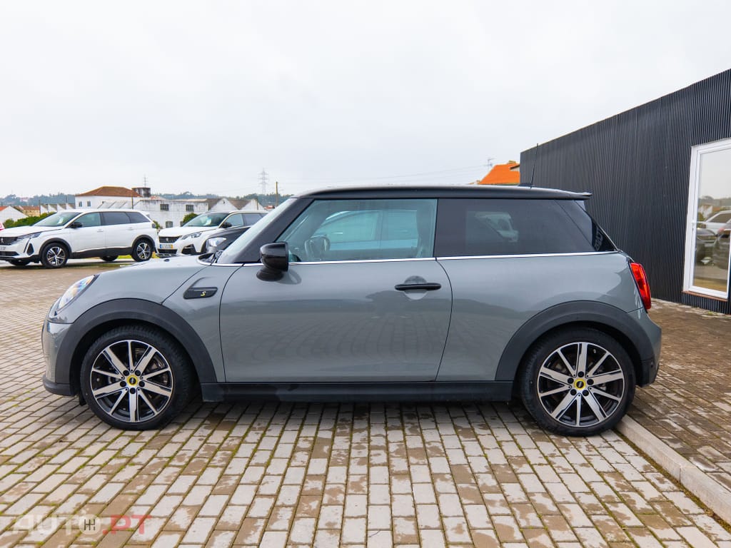 MINI Cooper Cooper SE Yours