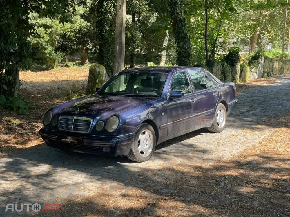 Mercedes-Benz E 300 TD Classic