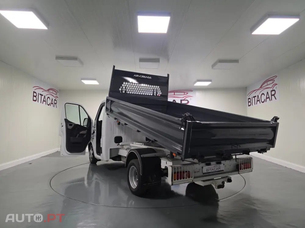 Renault Master 2.3 DCI 130CV BASCULANTE