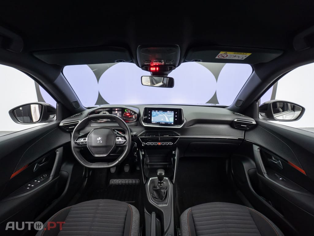 Peugeot 2008 1.2 PureTech Active Pack