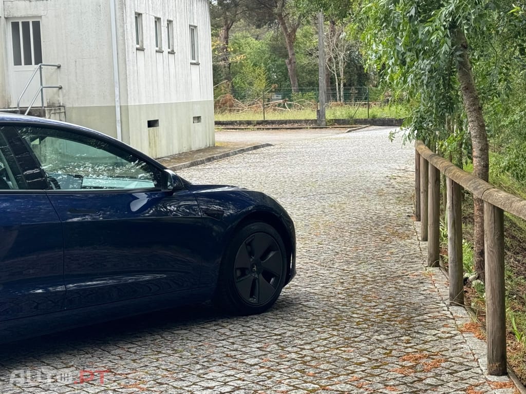 Tesla Model 3 Standard Range Plus RWD