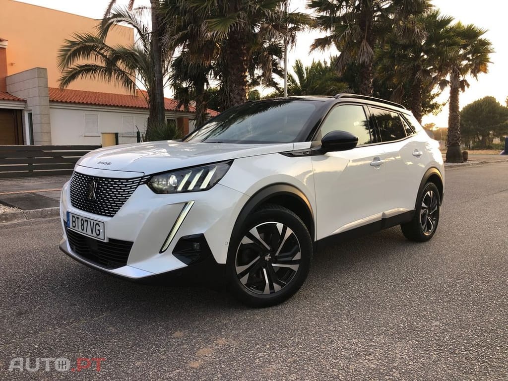 Peugeot E-2008 GT+