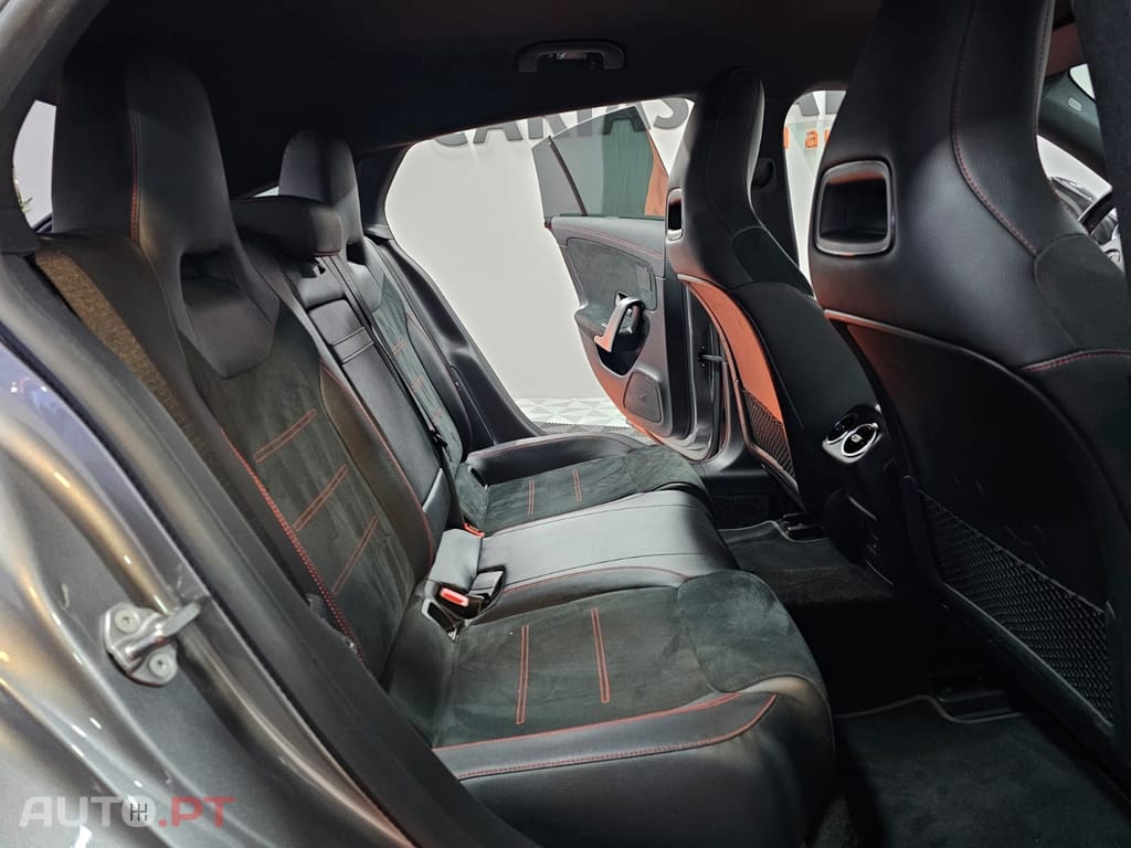 Mercedes-Benz CLA 180 Shooting Brake 7G-DCT AMG Line