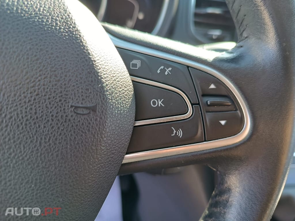 Renault Grand Scénic 1.7dCi Intens Hybrid Assist SS