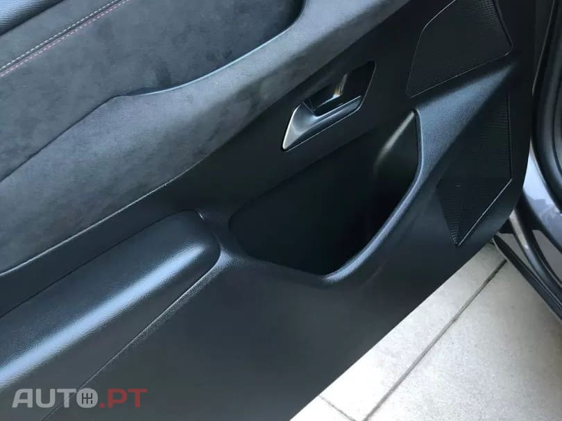 DS DS3 Crossback E-Tense Performance Line