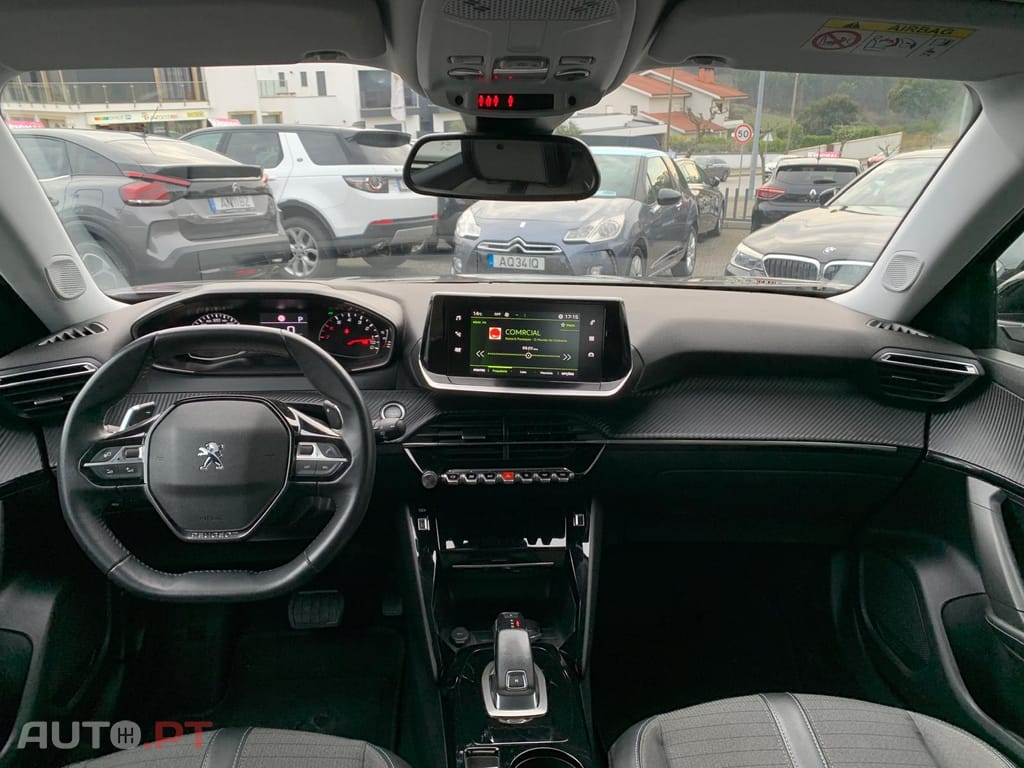 Peugeot 2008 1.5 BlueHDi Allure EAT8