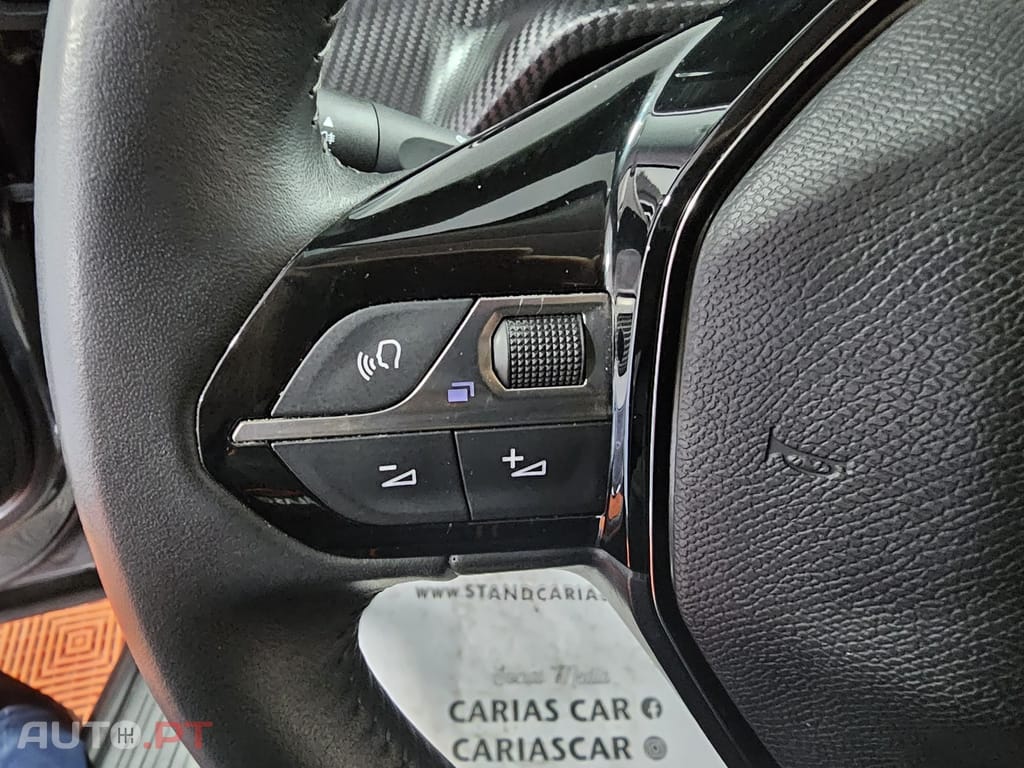 Peugeot 2008 1.2 PureTech Allure