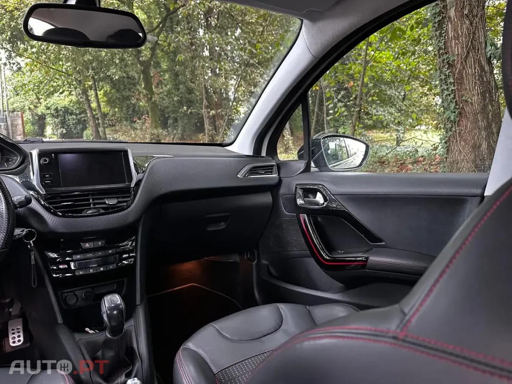 Peugeot 208 1.2 PureTech GT Line