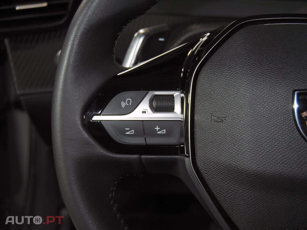 Peugeot 208 1.2 Hybrid Allure e-DCS6