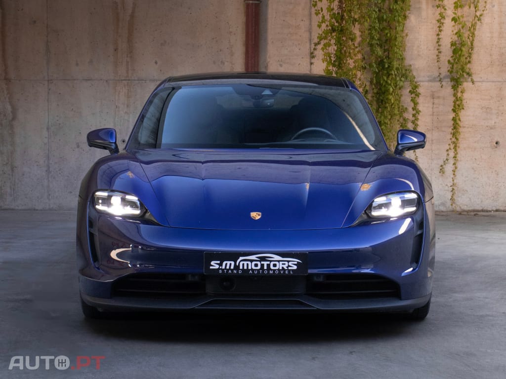 Porsche Taycan Standard