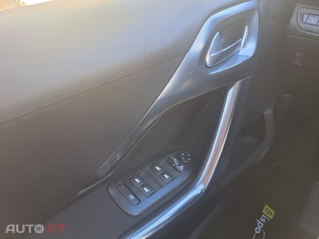 Peugeot 2008 1.2 PureTech Allure