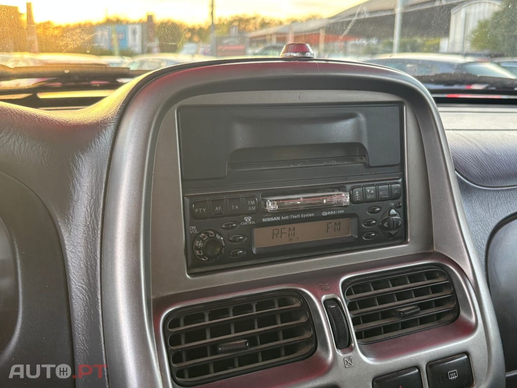 Nissan Pick Up 2.5 TD CD Look Navara