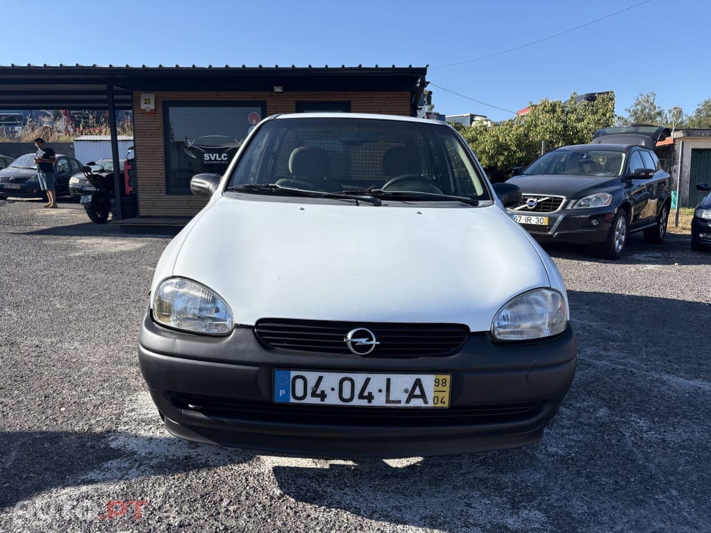 Opel Corsa 1.7 D Janelas Base