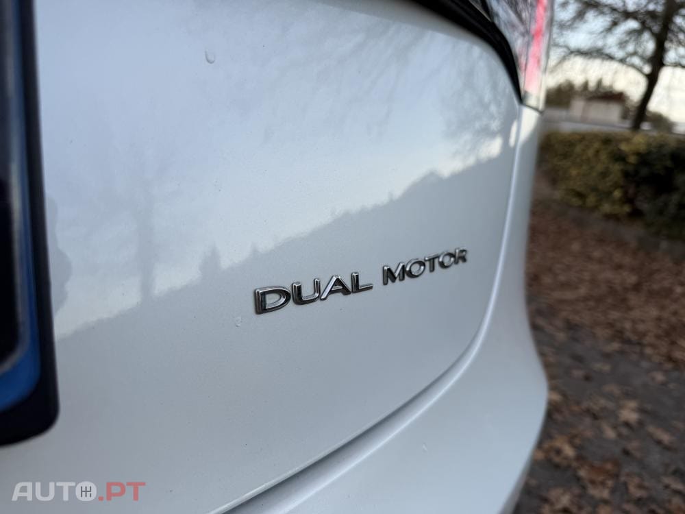 Tesla Model 3 Long-Range Dual Motor AWD