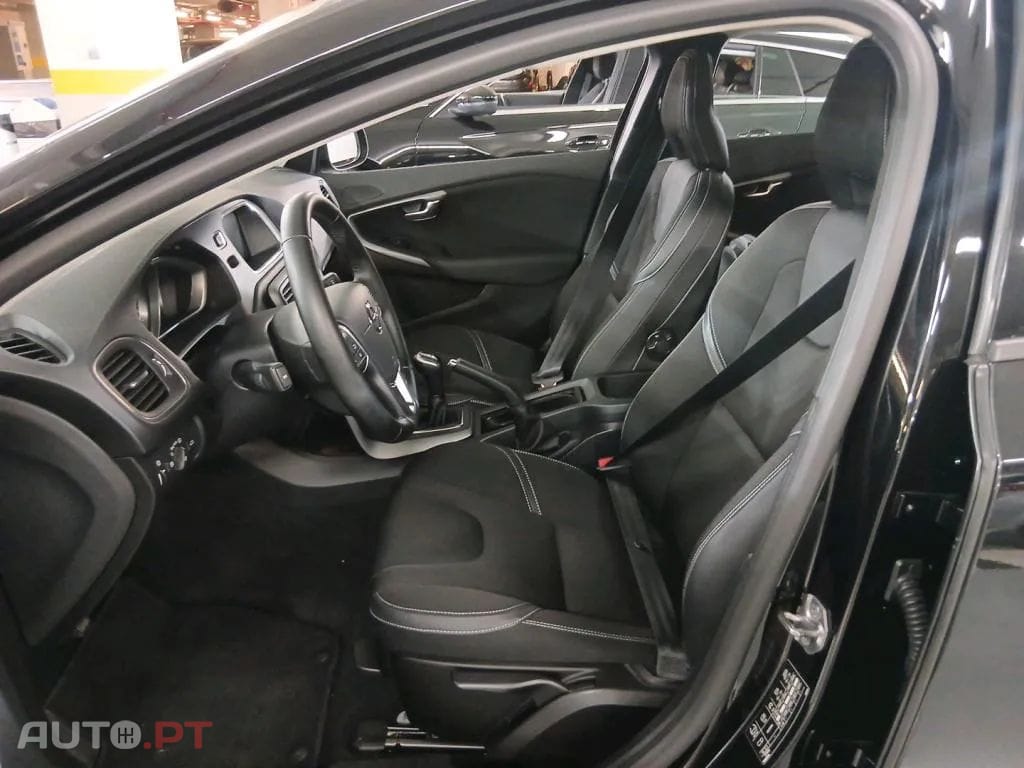 Volvo V40 2.0 D3 Momentum