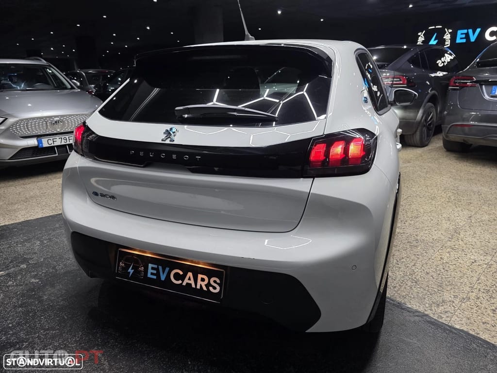 Peugeot E-208 50 kWh Style