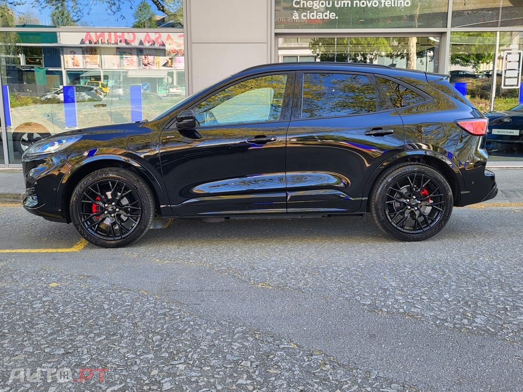 Ford Kuga 2.5 PHEV ST-Line X