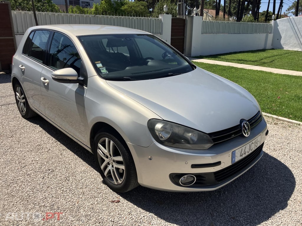 Volkswagen Golf 1.6 TDI confortline DSG