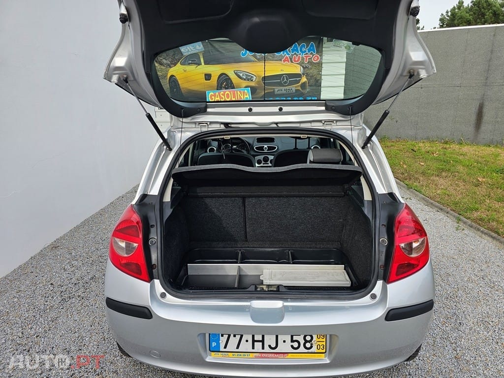 Renault Clio 1.2 16V Rip Curl