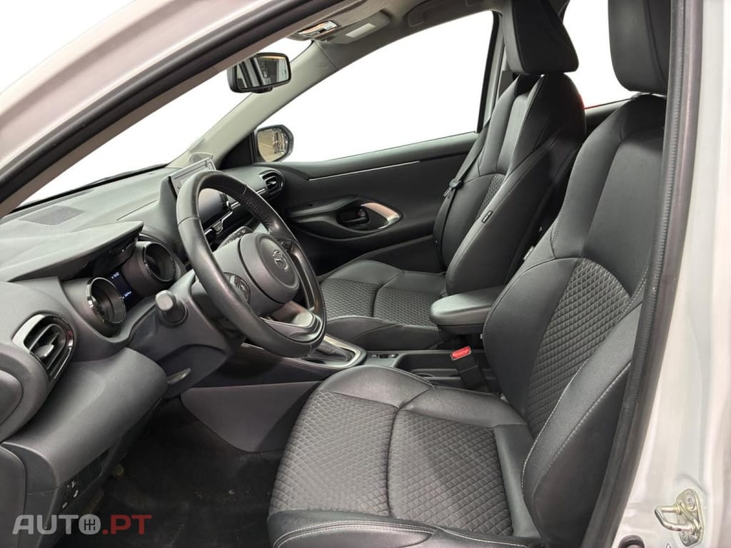Mazda 2 1.5 L Hybrid CVT Agile